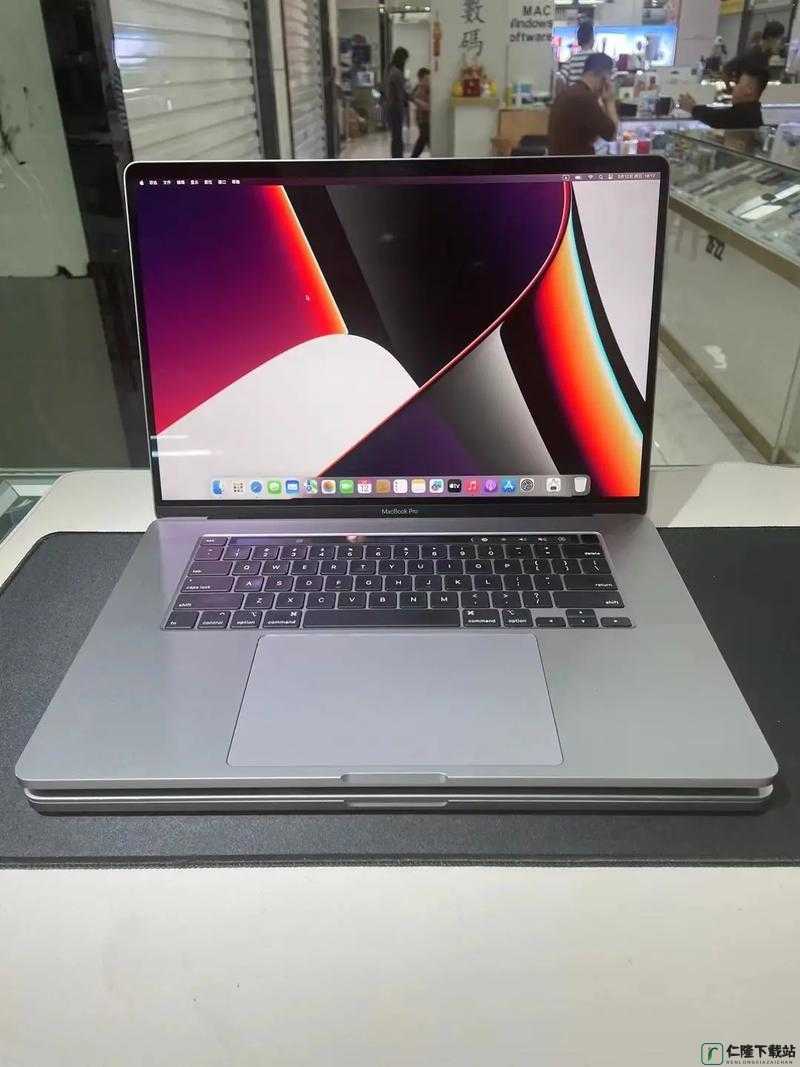 16 岁少年拥有日本版 MacBook Pro