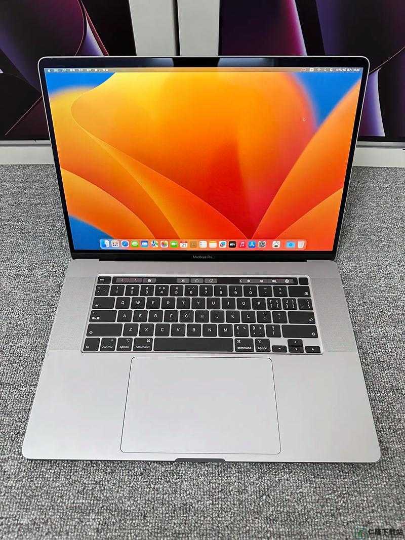 19 岁的 MacBook-Pro：时光的见证者